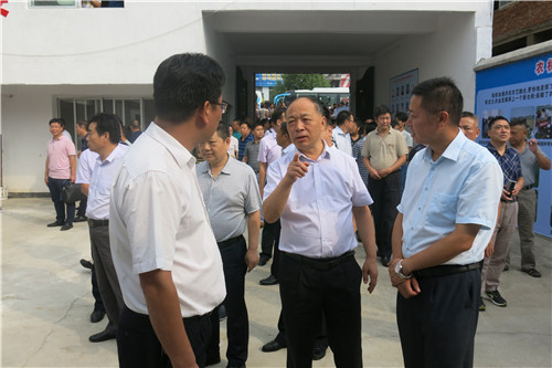 上海世達(dá)爾打捆機(jī)參加湖北省秋季農(nóng)機(jī)化生產(chǎn)現(xiàn)場推進(jìn)會