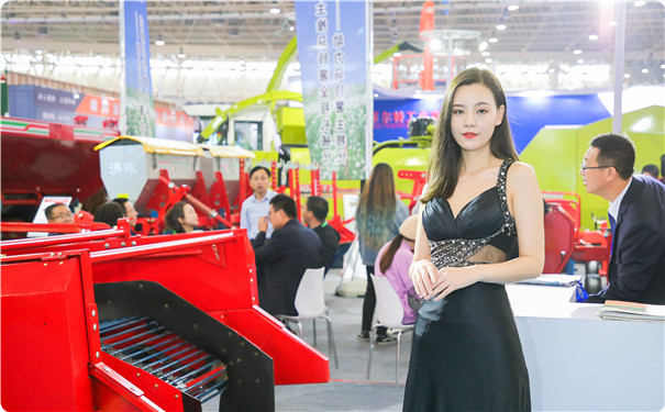 當農(nóng)機遇到美女之后