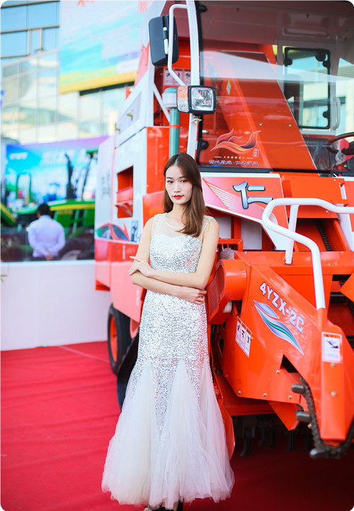 當農(nóng)機遇到美女之后