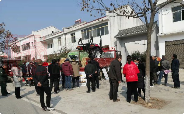上海世達(dá)爾打捆機(jī)參加丹江口市2022年“農(nóng)機(jī)大篷車”四下鄉(xiāng)活動(dòng)